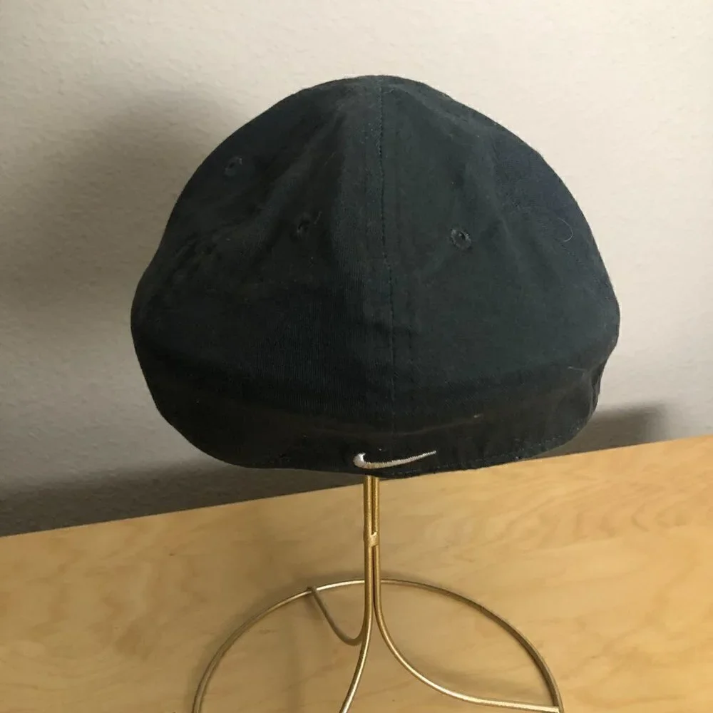 NIKE Swoosh Baseball Cap Unisex Kids size 4 - 7 Black & White